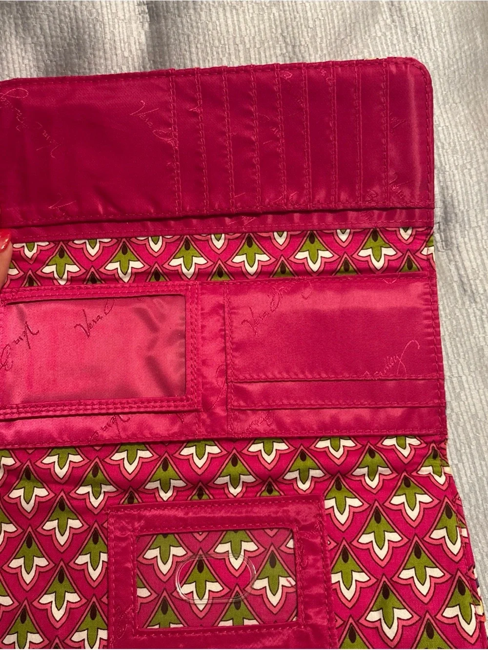 Vera Bradley Hot Pink Quilted Floral Zip wallet pink swirls